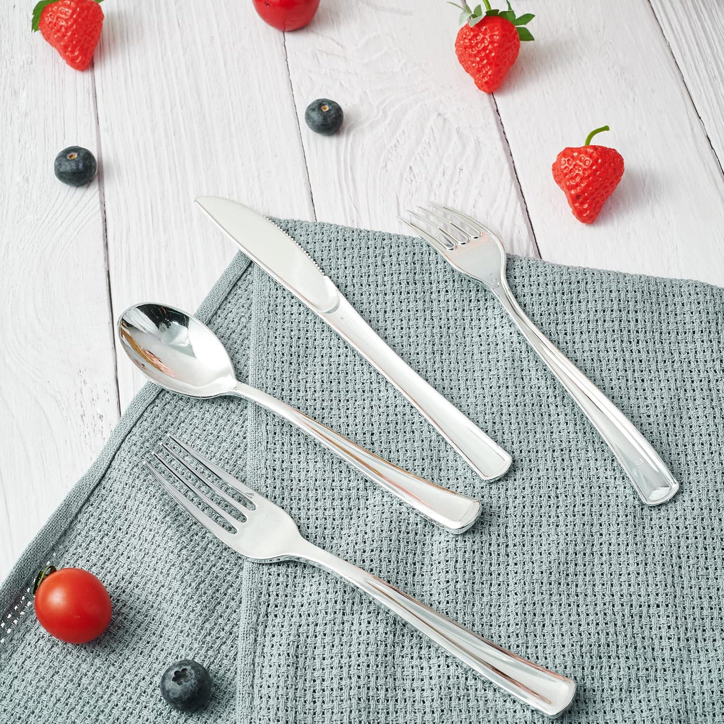FOCUSLINE 300 Pack 6.8" Disposable Silver Plastic Spoons, Solid and Durable Plastic Cutlery Spoons, Heavy Duty Disposable Utensil Silverware for Catering, Parties, Dinners, Weddings