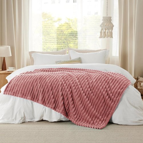 Bedsure GentleSoft Fleece Blanket - Cozy Dusty Pink Throw for Couch, Perfect Size 50x70 Inches