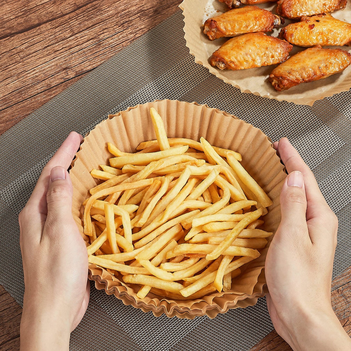 Air Fryer Disposable Paper Liner-300PCS Reusable Liners, Round Parchment Paper, Non-Stick Food Grade Sheets for Fryer, Baking, Cooking 7.9Inch