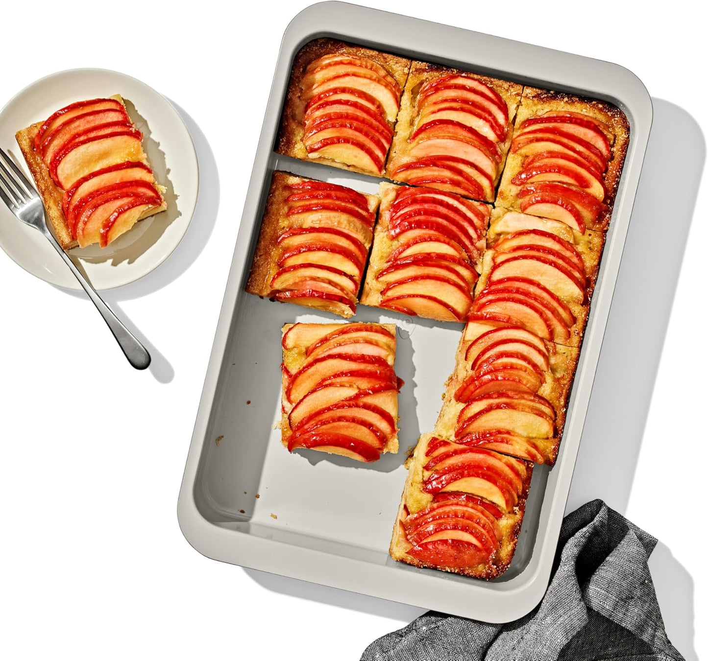 OXO Good Grips Cake Pan - Non-Stick Pro Ceramic Coated Metal | 9” x 13” for Perfect Biscuits