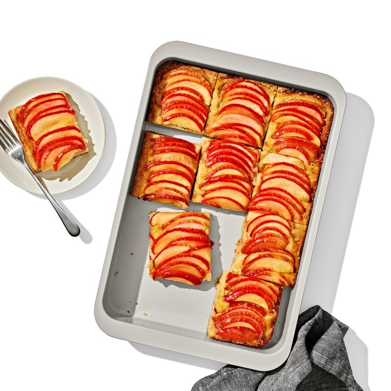 OXO Good Grips Non-Stick Pro Ceramic Coated Metal Bakeware 9” x 13” Cake Pan – Biscuit