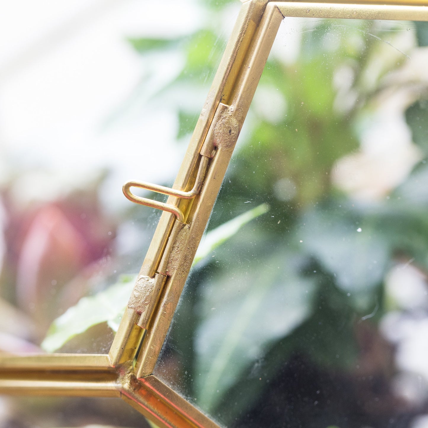 NCYP 6.89 x 6.89 x 5.9 inches Glass Geometric Terrarium Planter with Door and Foot, Pentagon Ball Shape Close Flower Pot for Fern Succulents Plants, Small, Gold (No Plants)