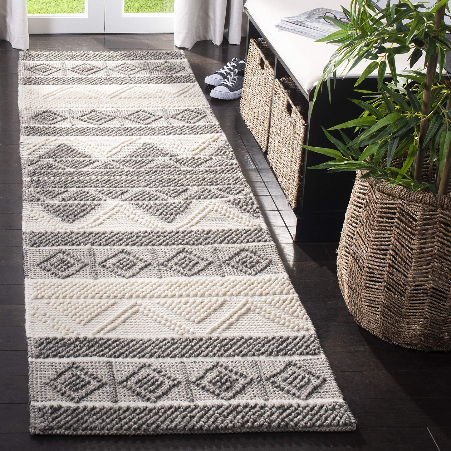 SAFAVIEH Natura Collection Runner Rug - 2'3" x 6', Ivory & Grey, Handmade Moroccan Boho Tribal Wool & Cotton, Ideal for High Traffic Areas in Living Room, Bedroom (NAT104A)