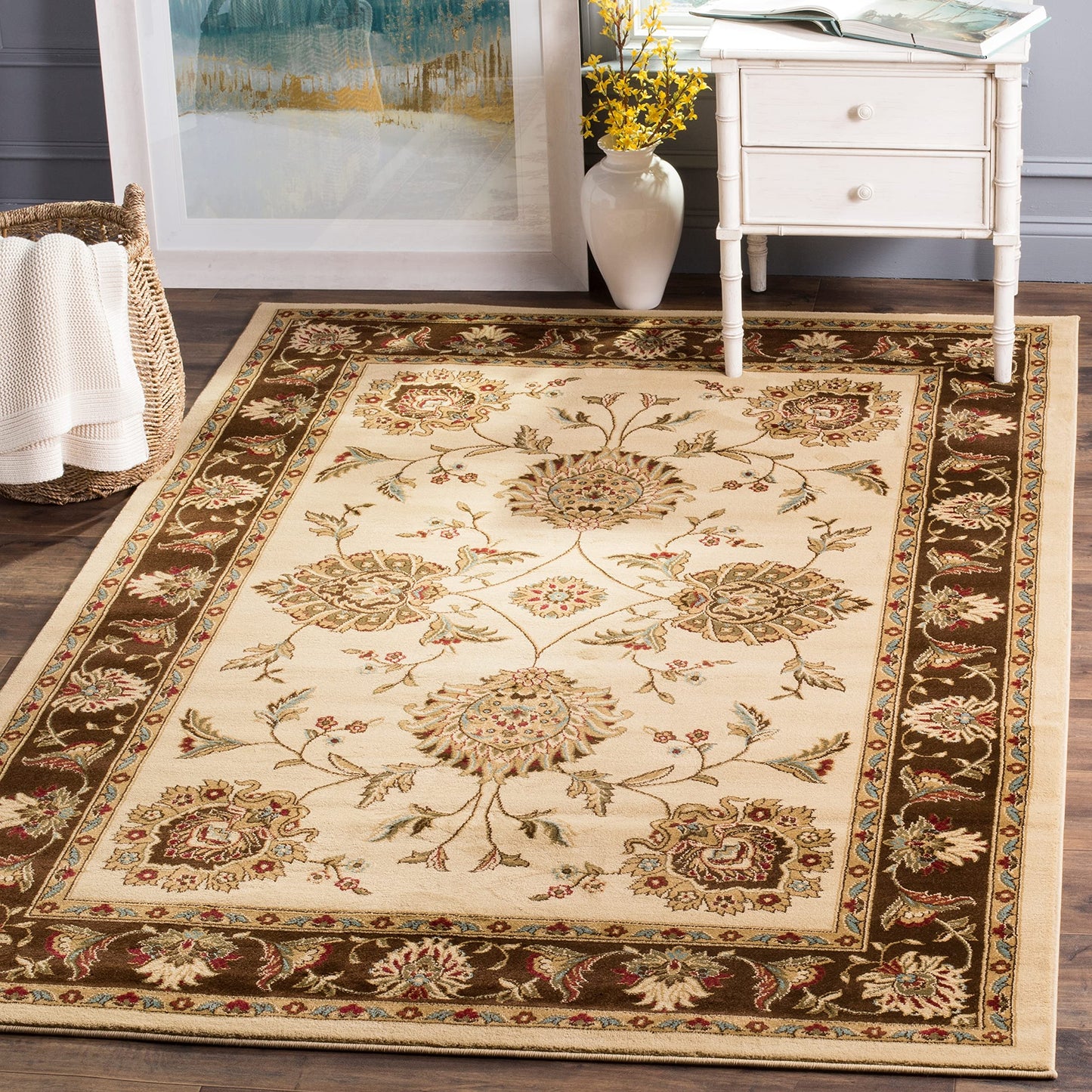 SAFAVIEH Lyndhurst Collection Accent Rug - 3'3" x 5'3", Black & Ivory, Oriental Design, Non-Shedding & Easy Care, Ideal for High Traffic Areas in Entryway, Living Room, Bedroom (LNH555-9012)