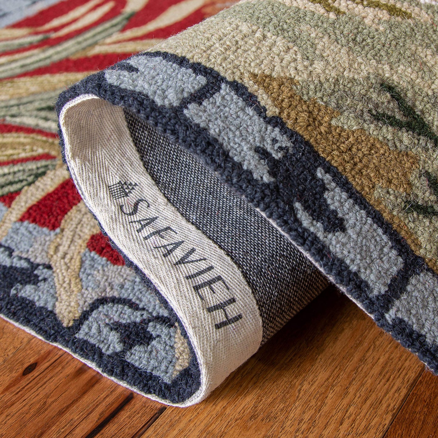 SAFAVIEH Chelsea Collection Accent Rug - 2'9" x 4'9", Burgundy, Hand-Hooked French Country Wool, Ideal for High Traffic Areas in Entryway, Living Room, Bedroom (HK56C)