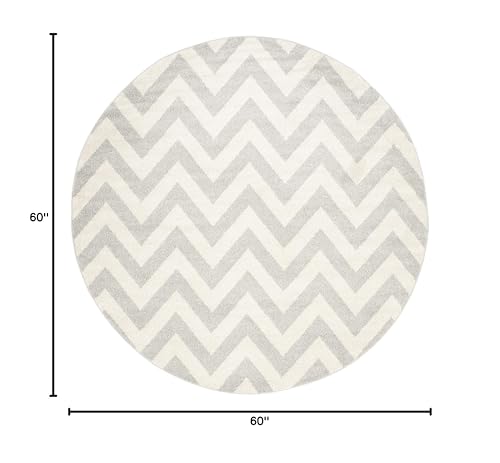 SAFAVIEH Amherst Collection 5' Round Light Grey/Beige AMT419B Chevron Non-Shedding Dining Room Entryway Foyer Living Room Bedroom Area Rug