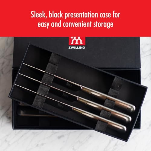 Silver 8-Piece Steak Knife Set - Razor-Sharp Serrated Kitchen Knives in Gift Box