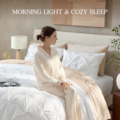 Andency White Full Pinch Pleat Comforter Set 3-Piece Bedding, 79x90"