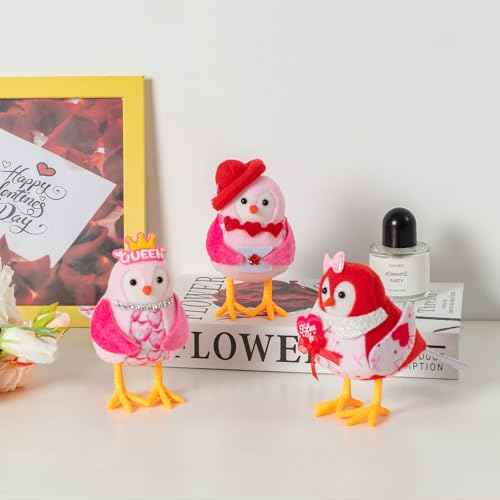 3 PCS Decorations Birds,Love Birds Decor Set of 3 Holding Love Sign Birds, Decorations for Home Table Tray Ornaments,Sweet Gifts for Women