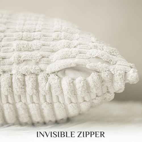 Softalker 18x18 Throw Pillow Covers Cream, Set of 2 Soft Corduroy Boho Textured Modern Pillow Cases, Decorative Cushion Covers for Couch Patio Living Room Sofa Christmas Thanksgiving, Beige