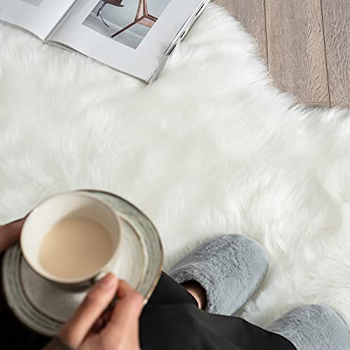 3x5 ft White Faux Fur Sheepskin Rug - Fluffy Area Rug for Bedroom, Cozy Home Decor