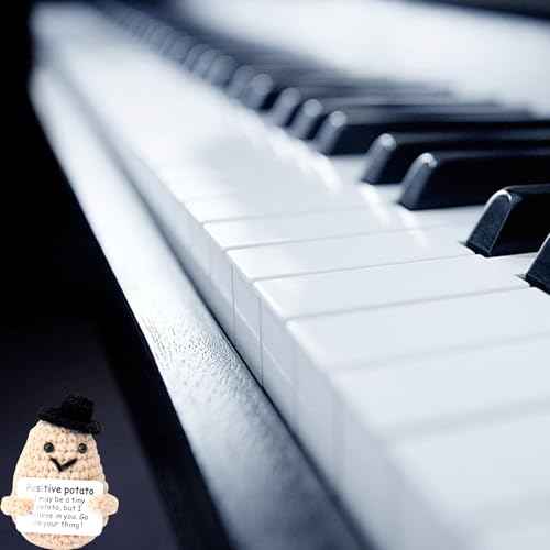 Mini Cute Funny Positive Life Potato Tomato Eggplant Onion Cute Animals Creative Knitted Holding Card Crochet Birthday Christmas Girls Gifts Party Decor