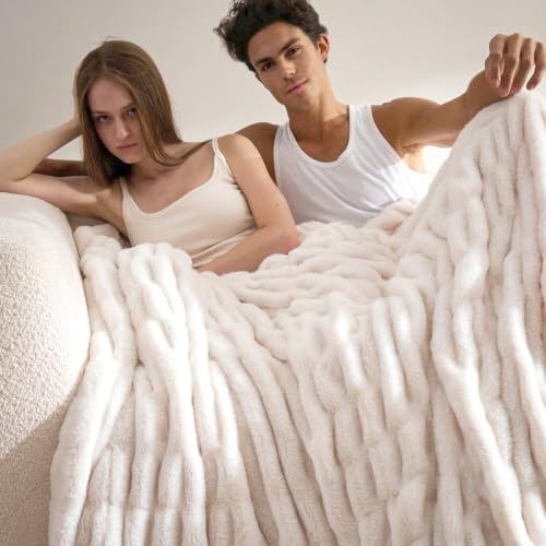 Cream White Faux Fur Throw Blanket - Double-Sided 50x60 Inches - Cozy Bliss
