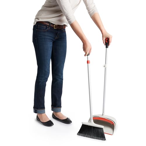OXO Extendable Upright Sweeping Set with Dustpan – Large Off-White Broom & Dustpan