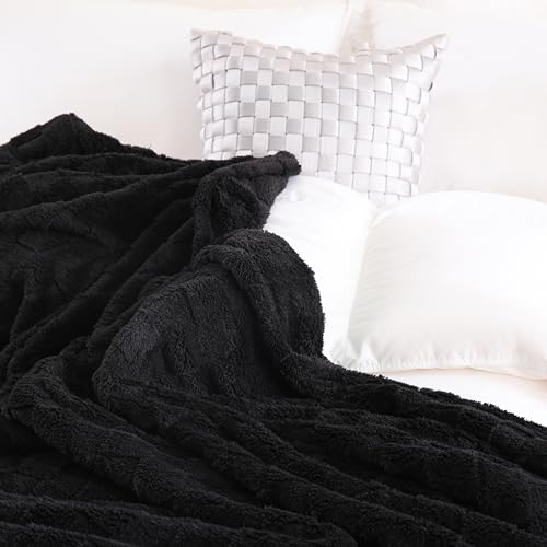 Black Fleece Throw Blanket 108x90 Inches Checkered Design for Couch Sofa - Black / 108x90 in