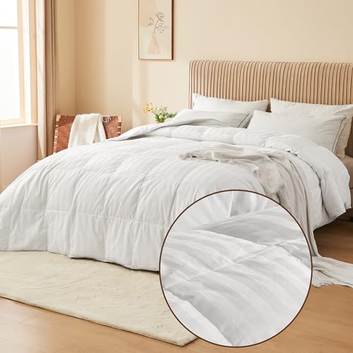 All Season White Stripe Goose Feather Down Comforter - Full/Queen 90x90"