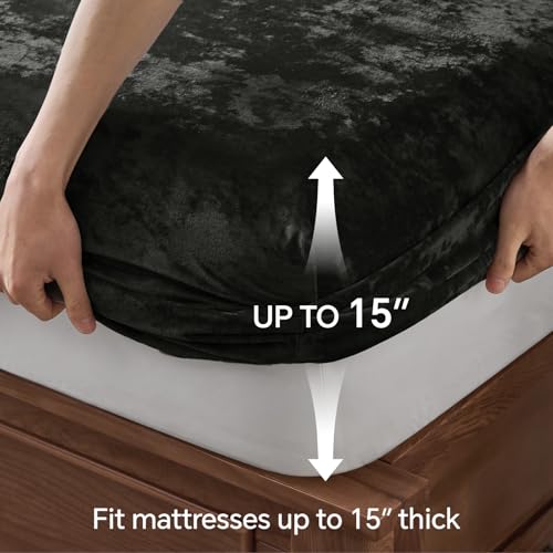 BEDELITE Velvet Fitted Sheet & Pillowcase Set Queen Black - Ultra-Soft, Luxurious Bedding