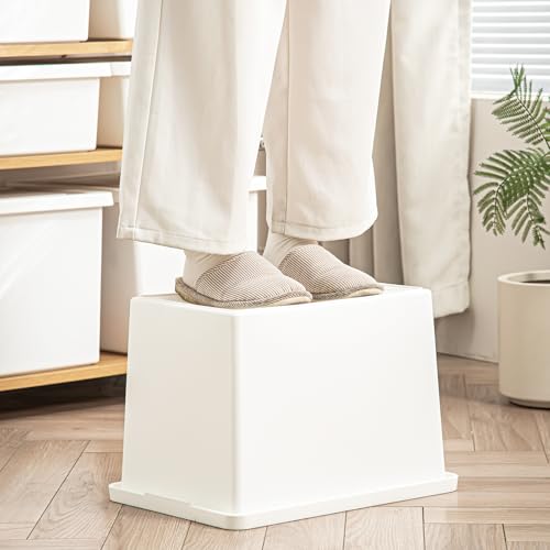 White 4-Pack 27 Quart Stackable Storage Bins with Lids & Handles