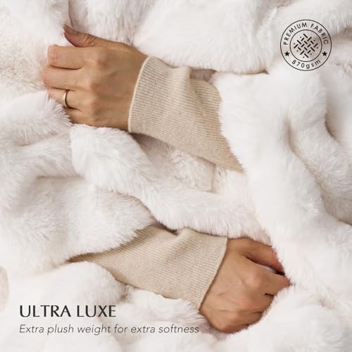 EverGrace Ivory White Faux Rabbit Fur Bubble Throw Blanket 50x60