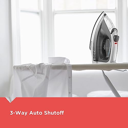 BLACK+DECKER Light ‘N Easy Compact Steam Iron - Stainless Steel Soleplate, Lightweight, Spray Mist, Auto Shutoff