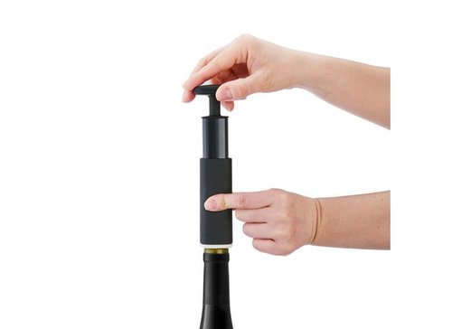 Houdini Wine Vacuum Preserver, 6"x 4"x 7", Black