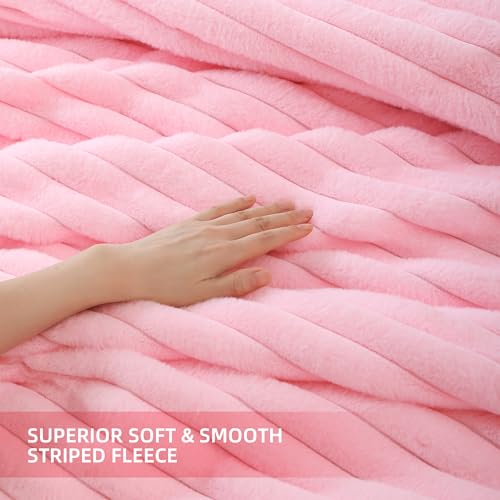 Pink Queen Size Fluffy Comforter Set 3 Pieces - Micro-Mink & Flannel Bedding