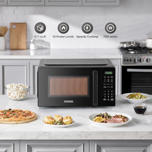 BLACK+DECKER 0.7 Cu Ft Countertop Microwave Oven, 700W, Child Safety, Black