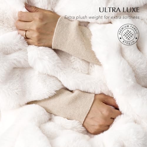 EverGrace Ivory White Faux Rabbit Fur Bubble Throw Blanket 90x90
