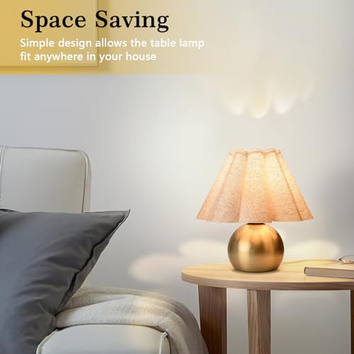 Ziqqeelam Gold Small Bedside Table Lamp with On/Off Switch - Brass Nightstand Light for Bedroom, Living Room, Kids Dorm, Mini Scalloped Shade