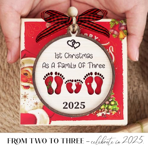 First Christmas as a Family of Three – 2026 Ornament (Family of Three 2026) – Mikayenus