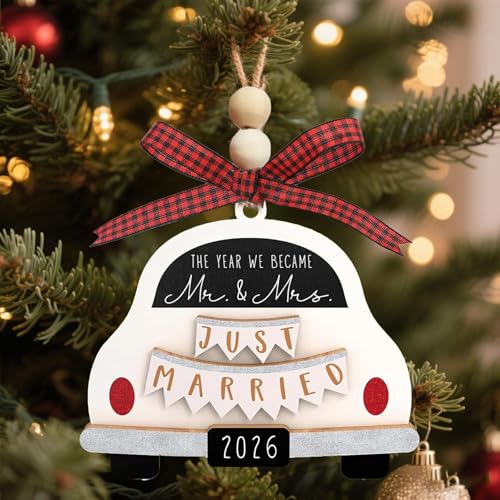 AOKILOM Wedding Car 2026 First Christmas Married Ornament – Rustic Wooden Wedding & Engagement Decor