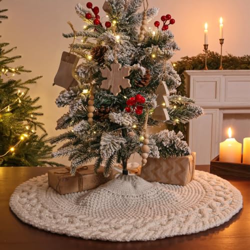 LimBridge X-Small White Diamond Edge Knit Christmas Tree Skirt 24in