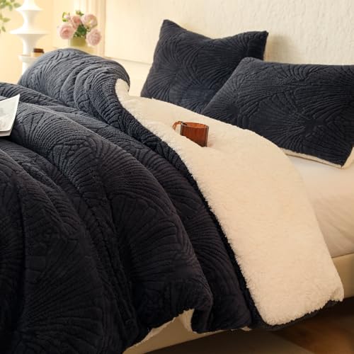 Grey Seashell Jacquard Sherpa Comforter Set - Full/Queen 3 Pieces
