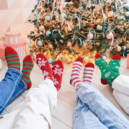 Tioncy Classic Christmas Glasses Set 16oz with Keychains & Socks - Holiday Favors