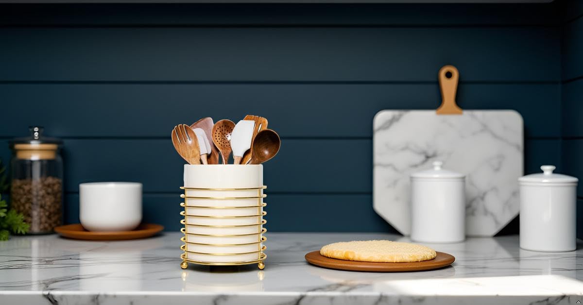 SIEBOLD Utensil Holder for Kitchen Counter Large Cooking Utensil Holder,Gold Ring Metal Frame and White Ceramics
