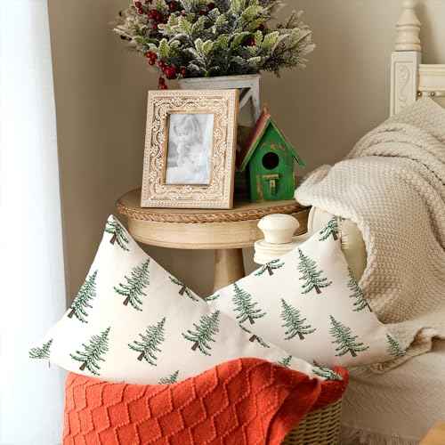 GEEORY Christmas Pillow Cover 18x18 Inch, Green Xmas Trees White Farmhouse Decorative Throw Pillowcase for Home Sofa Couch Cushion Decoration G438-18