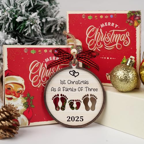 First Christmas as a Family of Three – 2026 Ornament (Family of Three 2026) – Mikayenus