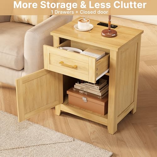 Decofy Set of 2 Rattan Nightstands with Charging Station, Drawer & Cabinet