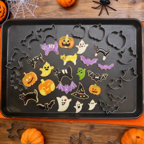 Crastilior 12-Piece Halloween Cookie Cutter Set Stainless Steel Pumpkin Bat Ghost Cat
