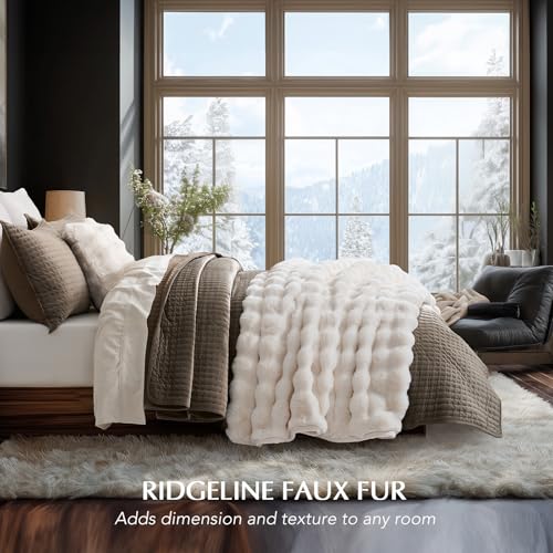 EverGrace Ivory White Faux Rabbit Fur Bubble Throw Blanket 50x60