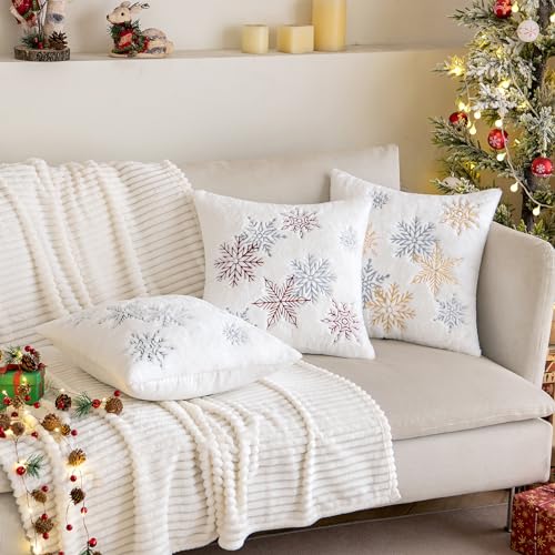 MIULEE Christmas Throw Pillow Covers Pack of 2 18x18 Inch Red Holiday Decor