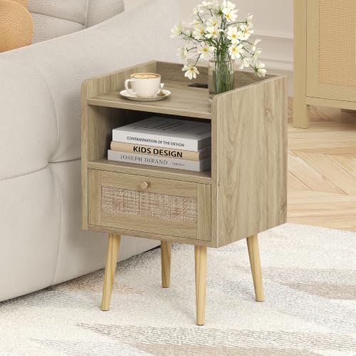 MECHYIN Nightstand Set of 2 with Charging Station, Rattan & Solid Wood, Light Oak, 15.9 x 11.8 inches