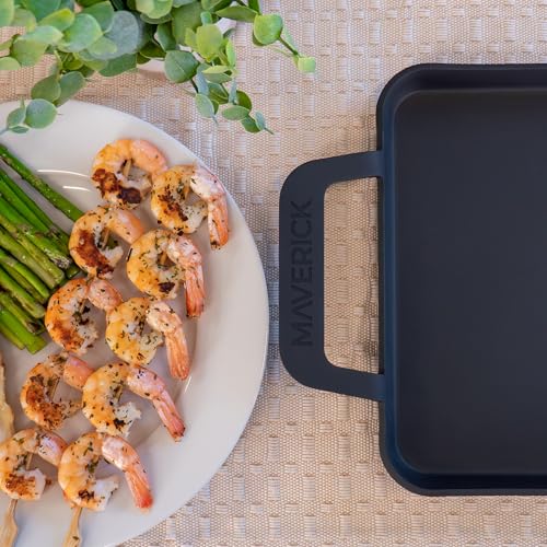 22-Inch Preseasoned Carbon Steel Griddle with Raised Edges and Handles