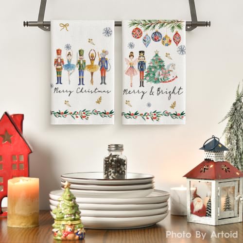 Artoid Mode Christmas Nutcrackers & Kitchen Towels Set of 2 18x26 Beige