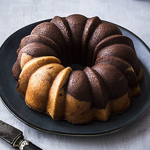 15-Cup Cast Aluminum Bundt Pan - Nonstick, Intricate Cake Detail, Silver