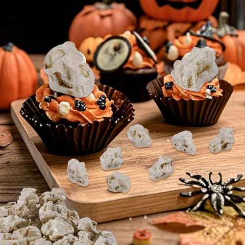 50 Pcs 0.75 in Mini Resin Animal Skull Heads Miniature Animal Skull Figurines Mini Halloween Skulls Figurine Miniature Skulls for Crafts Halloween Christmas Micro Landscape Decor