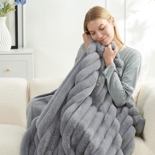 Gray Faux Fur Throw Blanket for Couch & Bed - Cozy Bliss 50x60 Inches
