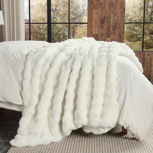 Queen Size Faux Fur Bubble Blanket - Cream White 90x90 Inches - Cozy & Luxurious