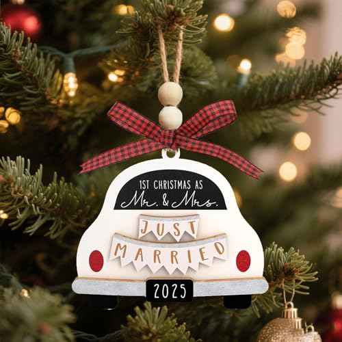 Wedding Christmas Ornament 2025, First Christmas Married Ornament, Future Mr and Mrs Keepsake, Bridal Shower Surprise for Bride, Engagement Decor for Couples, Just Married Wedding Gifts for Newlyweds