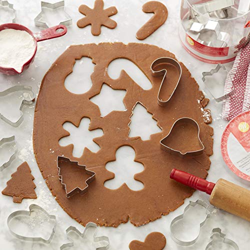 Wilton Holiday Cookie Cutter Set - 18 Metal Shapes for Christmas Baking & Decorations